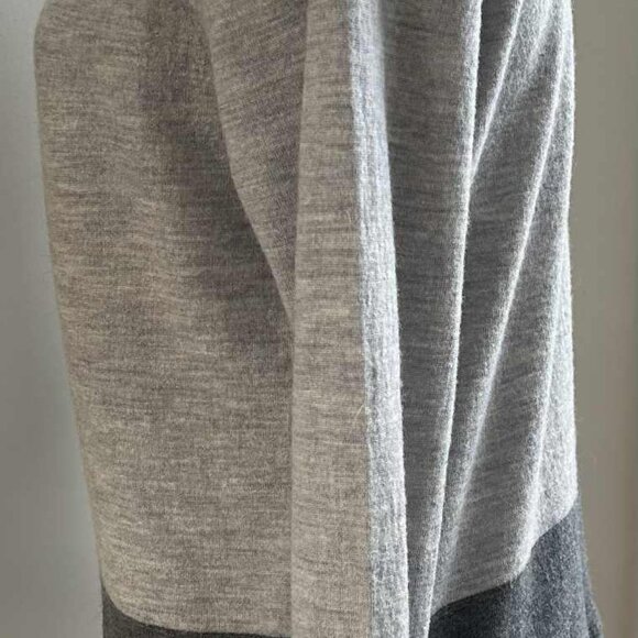 Max Studio 100% Extrafine Merino Wool Two-Tone Henley Sweater in Gray – US XL - Picture 6 of 11
